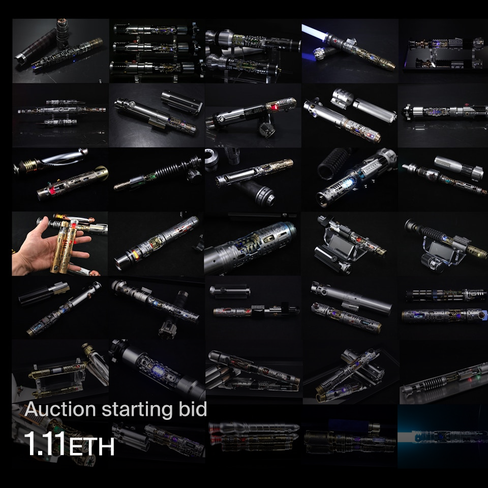 Custom Chassis Crystal Lightsaber Foundation